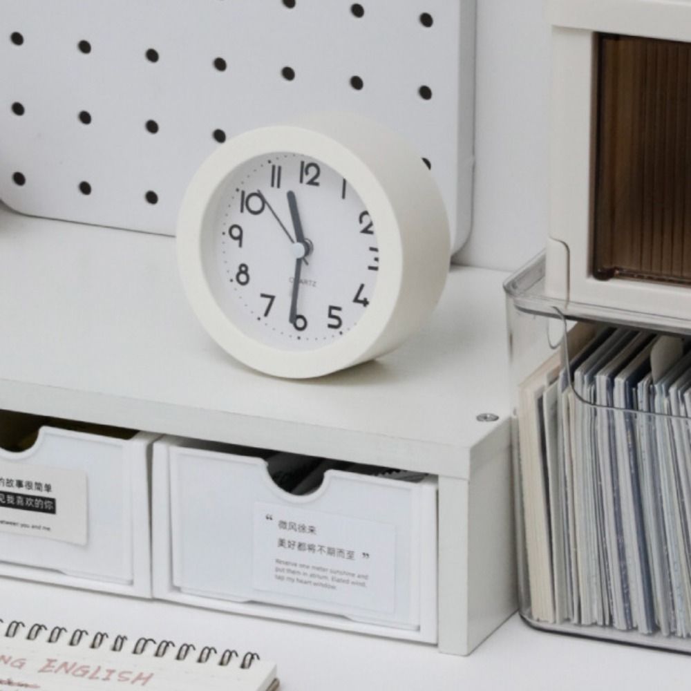 Retro Desk Clock Non-Ticking Electronic Clock Wake-up Artifact Silent Alarm Clock  Bedside Use