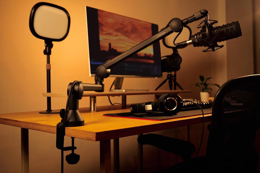 AT8484 Shock Mount for BP40 Dynamic Ball and DTM Audio-Technica Microphone, Mount, Streaming, Podcasts,