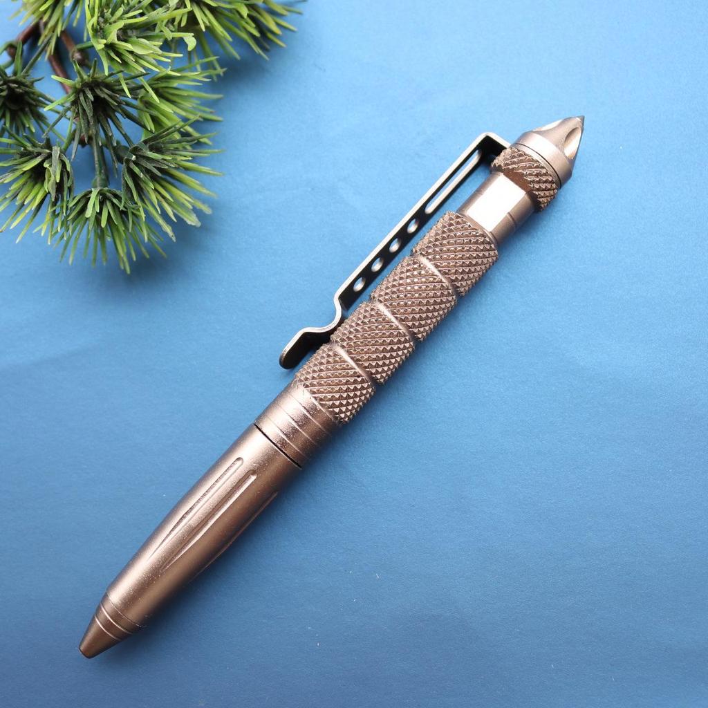 B2 Anti-Wolf Tactical Self-Defense Pen for Outdoor Use