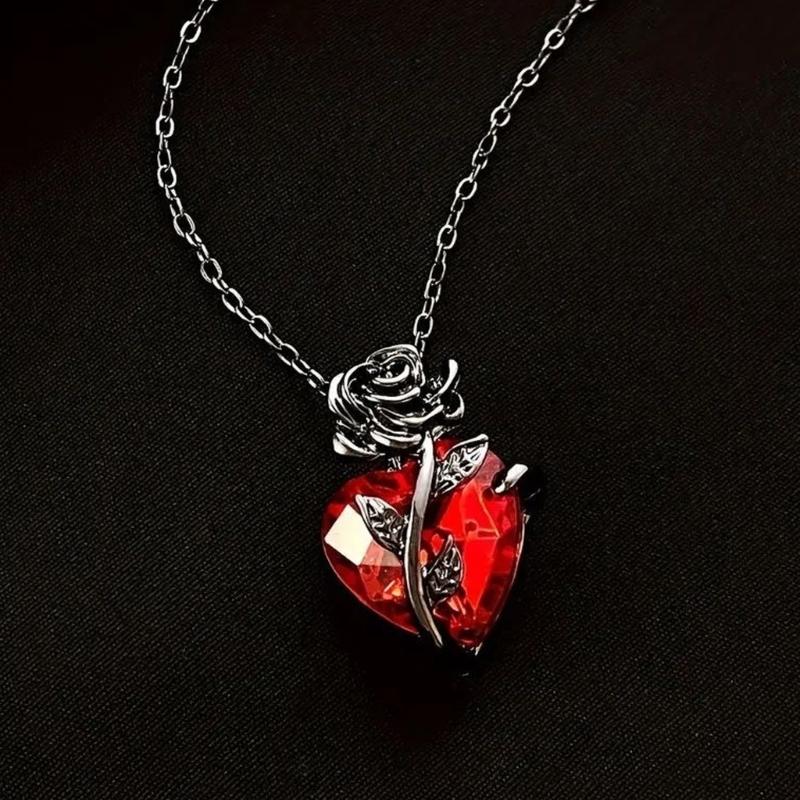 Dark Romance Heart Rose Necklace Gothic Alloy Chain For Women Unique Fashion Jewelry
