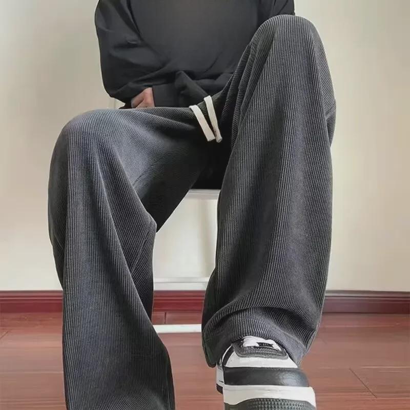 Locker geschnittene Cord-Freizeithose für Herren mit Streifen