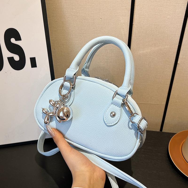 New bag women's niche design handbag 2025 summer high-end sense versatile simple shoulder bag messenger bag