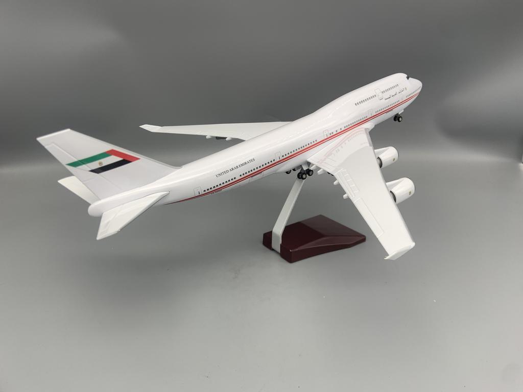 747 Model Airplane UAE Presidential Flight B747-8 Large Diecast Airplane Model Kits with Stand Display Collectible for Aviation