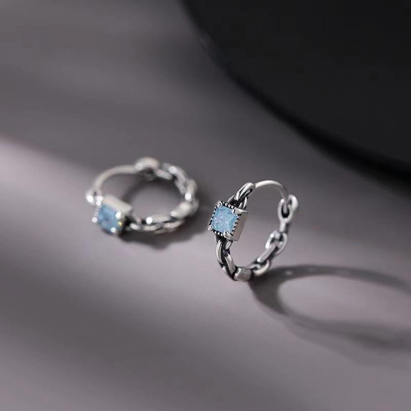 Small, Simple And Versatile Temperament, Sugar Cube Ear Buckles, Women'S Exquisite High-End Stud Earrings, Niche Design Earrings
