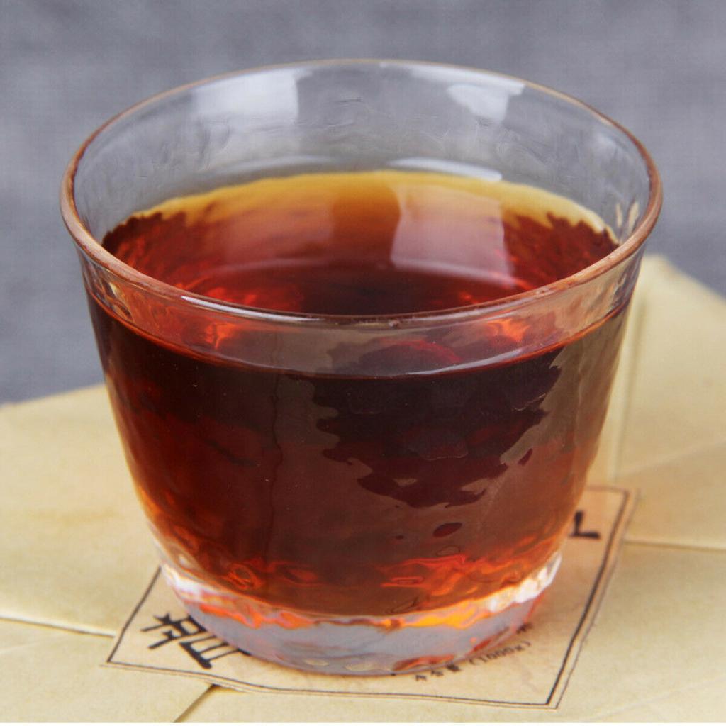 Puerh-Tee, reifer Ziegeltee, schwarzer Tee, isländischer alter Baum, Yunnan-Puer-Ziegeltee