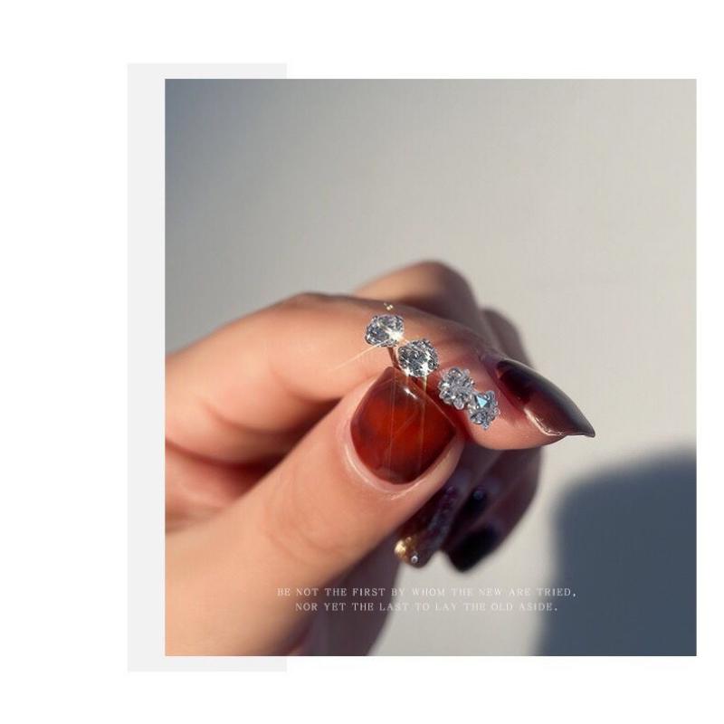 Cercei mici mini cu zirconiu pentru dormit fără a da jos cerceii, cercei mini high-end pentru piercing în ureche