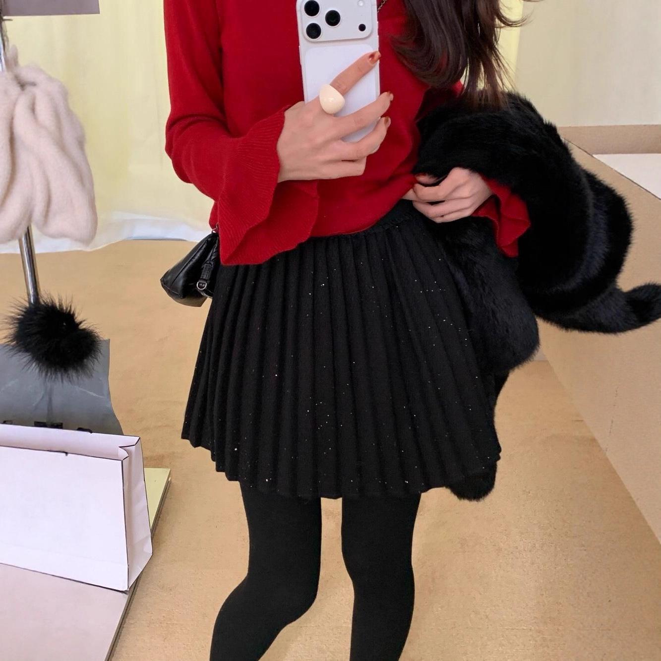 

Essential for petite fashionistas: High-waisted Korean-style sequin plaid wool mini skirt. A-line, slimming, perfect for winter versatility. Extra Large