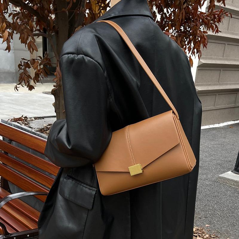 Autumn and Winter New Leather Large-capacity Envelope Single Shoulder Versatile Fashion Simple Commuting Korean Version Messenger Small Square Bag