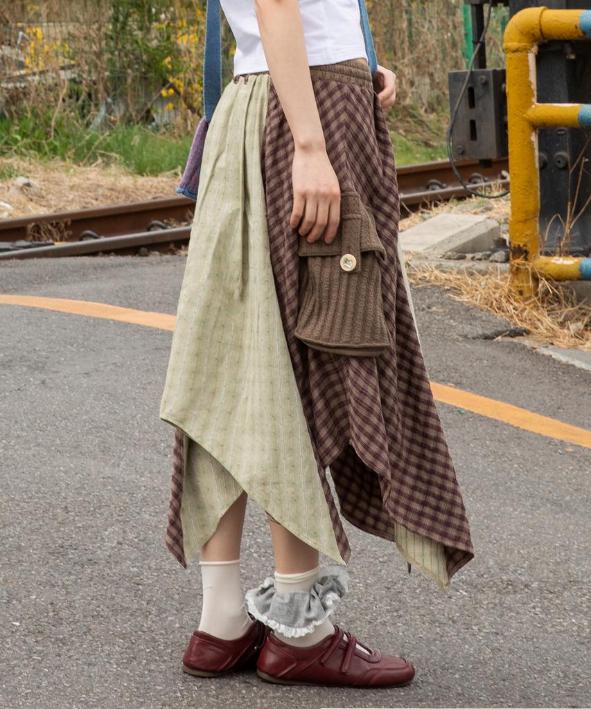 Lunakihu Wxsk016 Hirari Asymmetrical Check Skirt (Brown/Khaki)