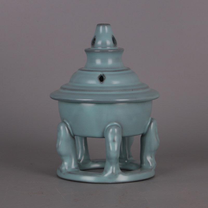 Song Dynasty Ru Kiln Sky Blue Glaze Openwork Incense Burner - Chinese Wénwán Ornament, Antique Porcelain Reproduction.