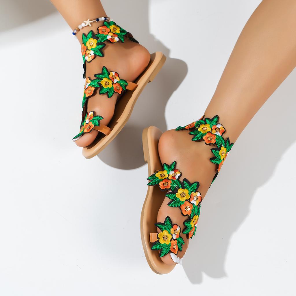 Set of Toe Sandals Summer New Flat-bottomed Flower Flat-bottomed Beach Large-size Open-toed Sandals
