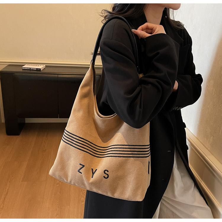 Canvas Bag Women's Large-capacity New Autumn and Winter Casual Versatile Shoulder Bag Popular Commuter Bucket Bag