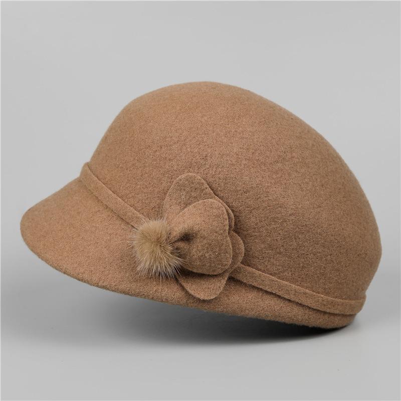 Autumn and Winter Women's Short-brimmed Peaked Cap, Warm Wool, Elegant and Versatile Hat