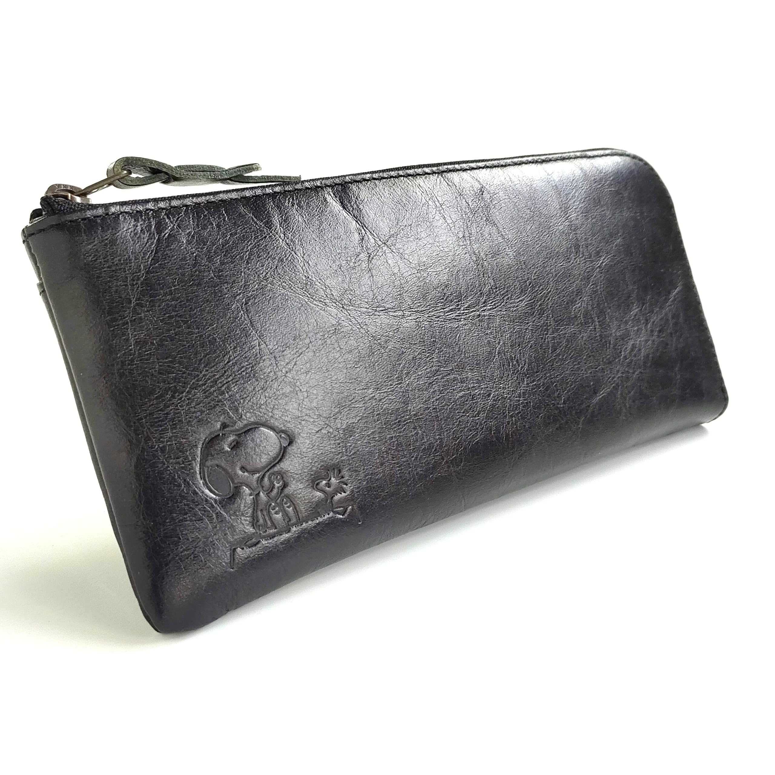 

Wallet for long genuine with outer zipper [Snoopy] adults, wallet, leather, thin, pocket, L-shaped [90941] (Black)