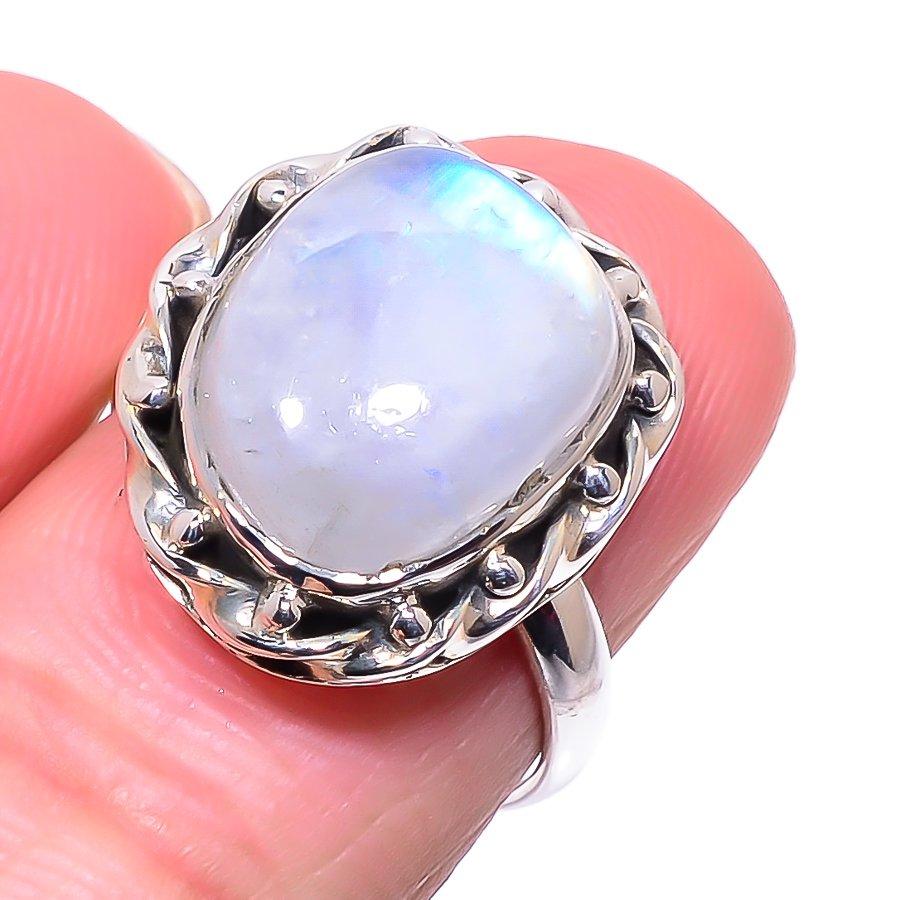 

Natural Rainbow Moon Stone Gemstone 925 Solid Sterling Silver Ring Size 6.5 k3o63