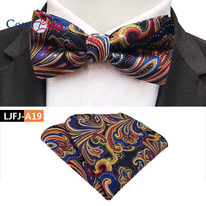 Costum Din Două Piese Papion Paisley Și Batista De Buzunar