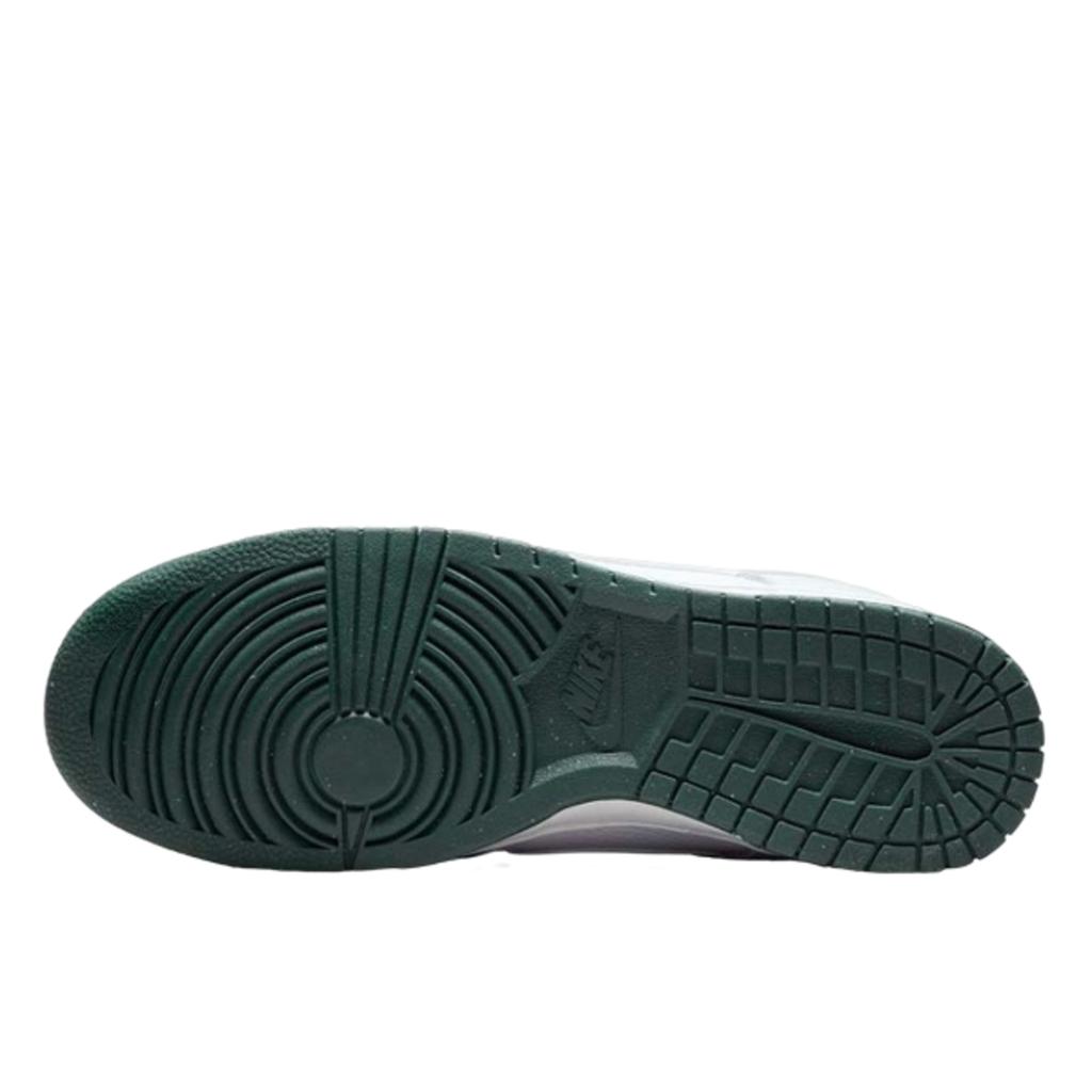 Nike Dunk Low Retro SE Photon Dust Vintage Green