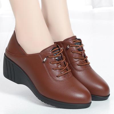 Moda Wiosna Jesień Damskie Modne Czółenka Miękka Skóra Koturny Casual Wygodne Buty Pojedyncze Matki Babci Średniego Wieku Starsze
