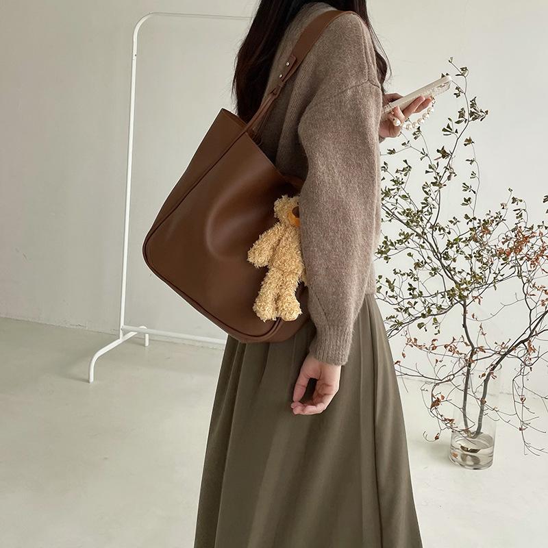 Retro Large Capacity Bag for Women New Trendy Ins Versatile Fashion Tote Bag Niche One-shoulder Underarm Bag