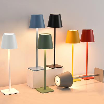 Nová atmosférická a přenosná bezdrátová LED stolní lampa – ideální do ložnice, kanceláře a restaurace. Inovativní, všestranný USB konektor