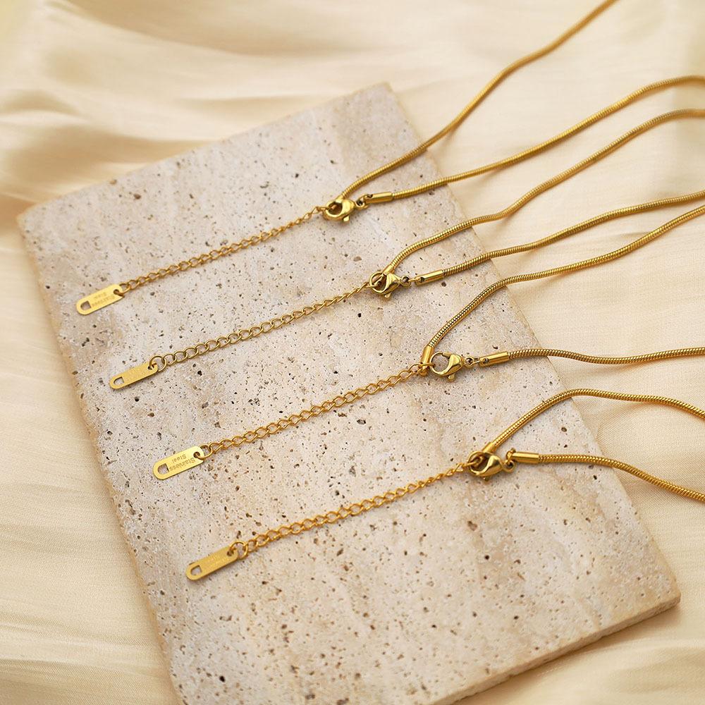 Accessories French Vintage Geometric Sugar Cube Zircon Pendant Necklace Women'S 18K Gold Stainless Steel Clavicle Chain