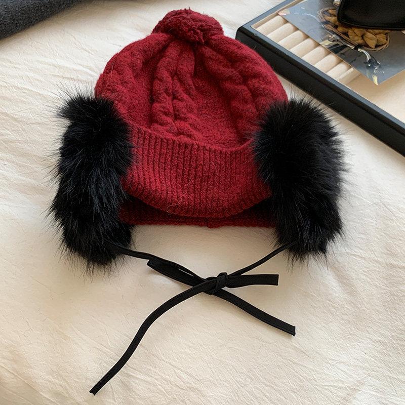Retro hairball strap knitted hat women's winter warm wool hat showing a small face and cold-proof ear protection bag head hat