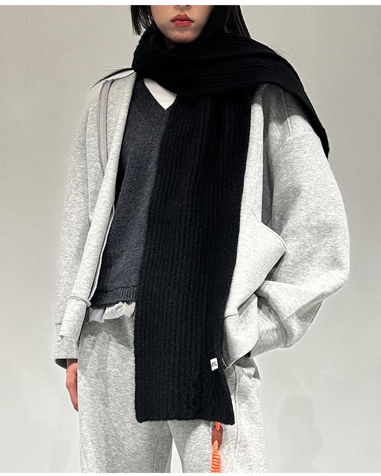 

Весна и Осень Новый Классический Однотонный Теплый Вязаный Шерстяной Шарф Легкая Роскошь Премиум Универсальный Полосатый Однотонный Шарф Шарф 24*160CM чёрный