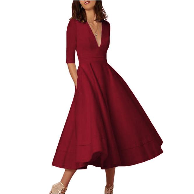 Robe élégante et décontractée en maille pour femme, avec col en V, disponible en plusieurs couleurs.