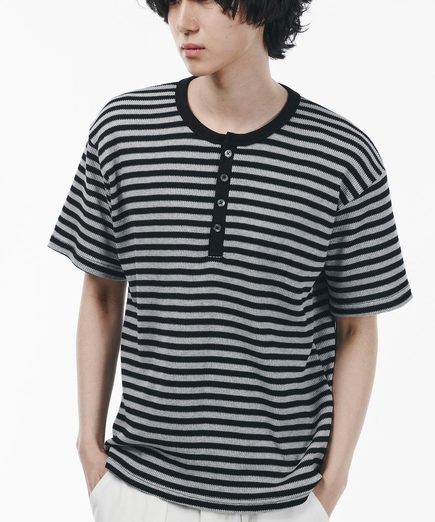 SIGNATURE Striped Henley Neck Short Sleeve T-Shirt [Black]