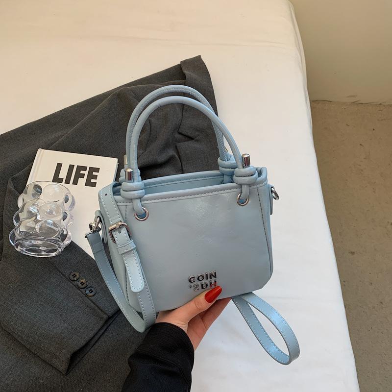 

Премиальный сенсорный ручной модный сумка-ведро 2025 лето новый ретро модный плечевой мессенджер для работы 20*7*14