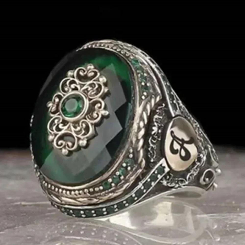 New Inlaid Emerald Mens Luxury Ring Retro Domineering Personality Jewelry for Banquet Party Gifts
