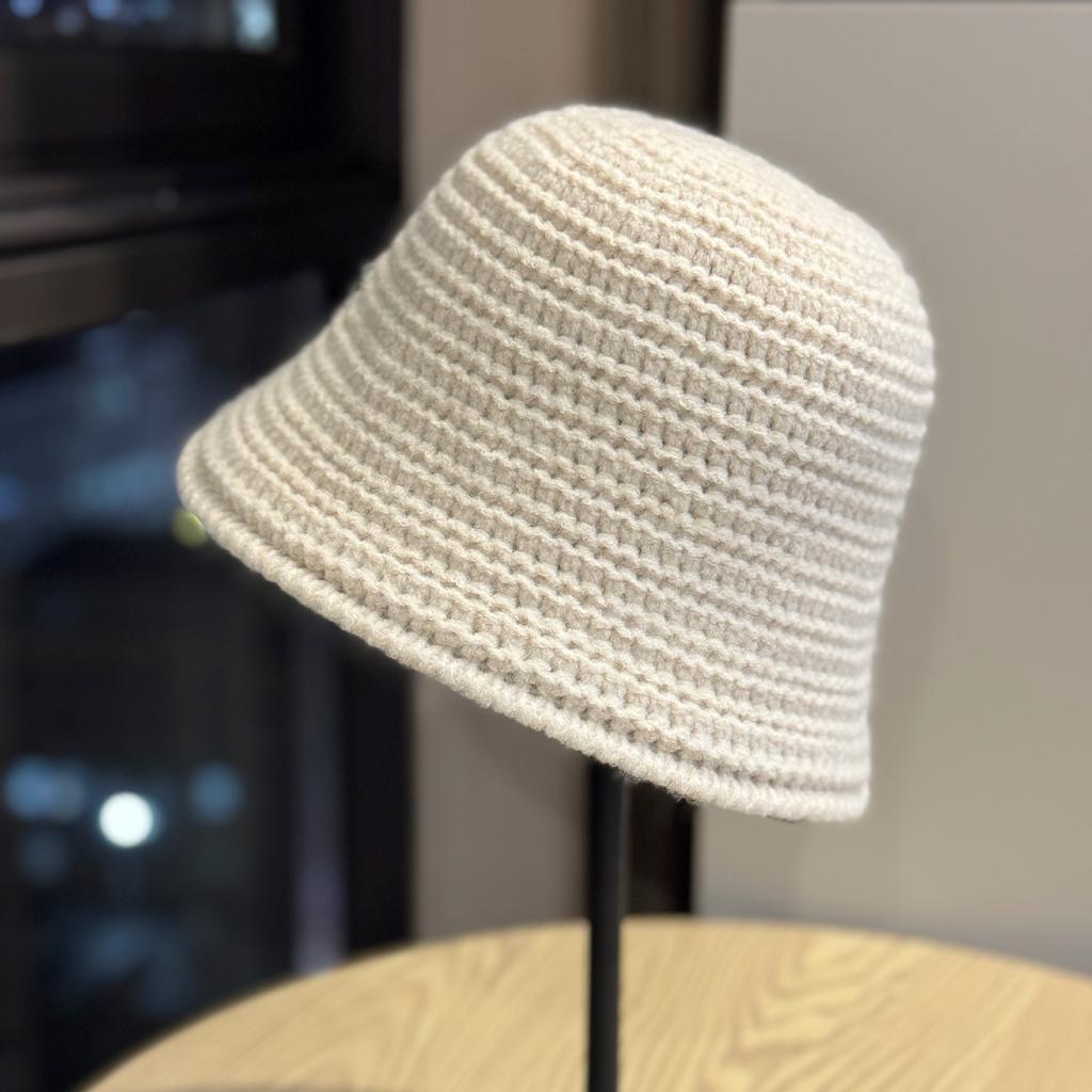Retro Autumn and Winter Fisherman's Hat Women's Round Bucket Hat Bell  Shaped Knitted Warm Hat Versatile Face Showing Small Basin Hat