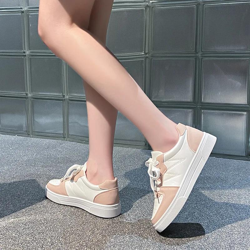 Fashion Women's Comfortable Breathable Lightweight Thick Bottom Casual Sneakers Spring Summer New Style Bread Shoe Sports Single Shoe