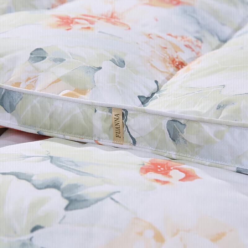 FUANNA Antimicrobial 95% White Goose Down Winter Comforter