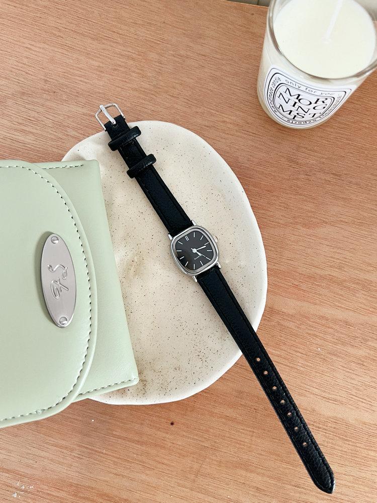 Trend Simple Personality Retro Original Style Student Lady Premium Sense Quartz Belt Watch
