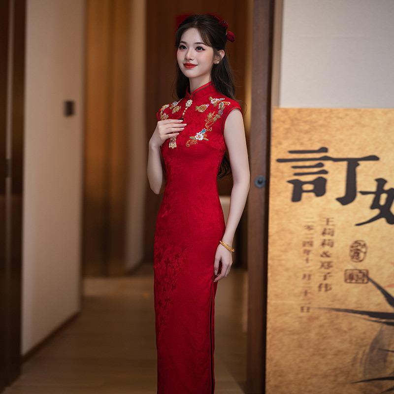 Red Embroidery New Chinese Sleeveless Long Improved Cheongsam Women's Premium Bridal Toast Engagement Door Dress