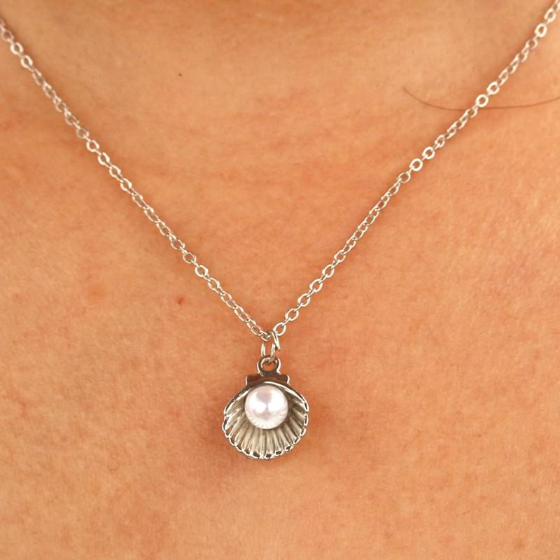 

New Shell Shape Pendants Choker Necklaces for Women Imitation Pearl Ball Silver Color Female Short Chain Colar Lot