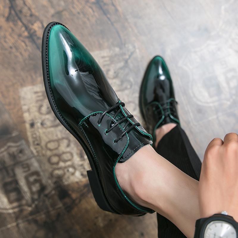 Fashion Autumn New Patent Leather Men Shoes Lace Up Loafers Green Pointed Toe Thick Sole Fashion Leather Shoes High Quality Casual Shoes