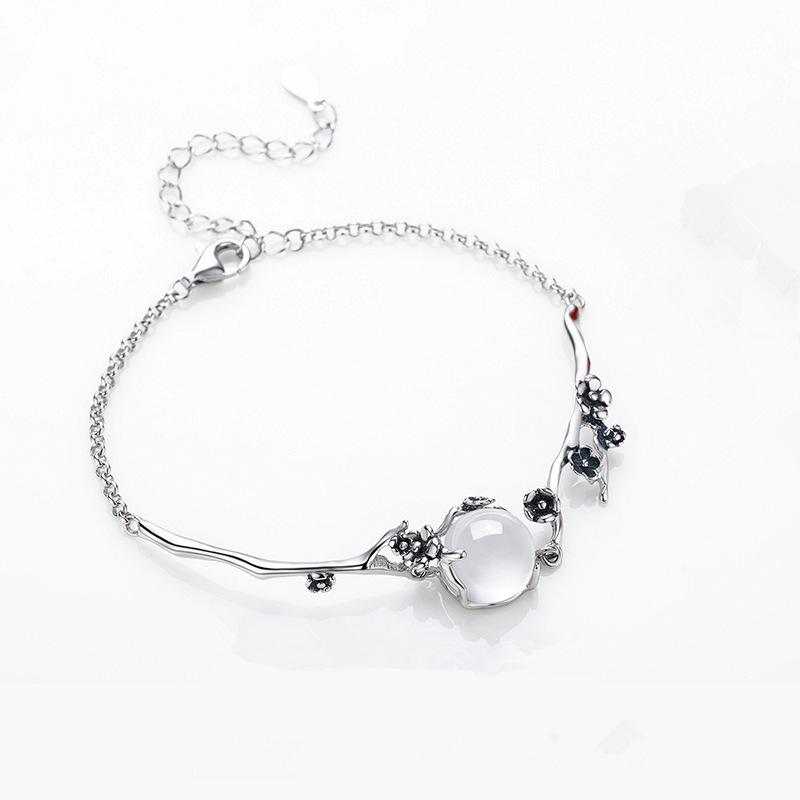 

Корейский браслет Лунная тень с холодной сливой: Женский лунный лес халцедон дизайн цветущей сливы