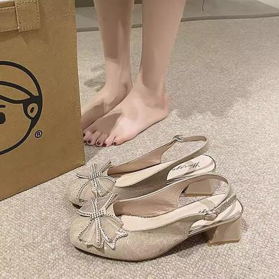 Mary Jane Halbschuhe Damen Frühling und Sommer neue Modelle mit Röcken und Schuhen sind im Trend