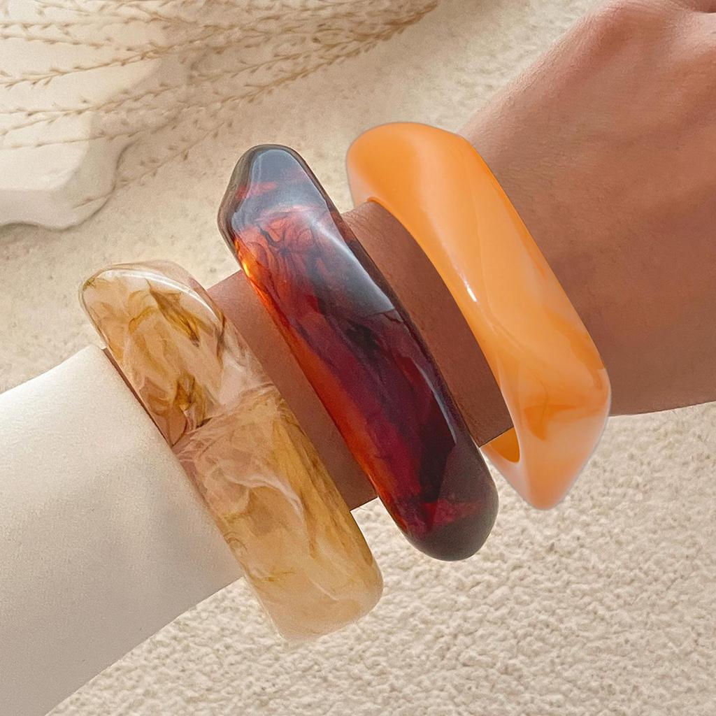 Chunky Bangles 4-Pieces Vintage Chunky Resin Bangles Fashionable Wide Colored Wrist Jewelry For Parties Birthday Performance