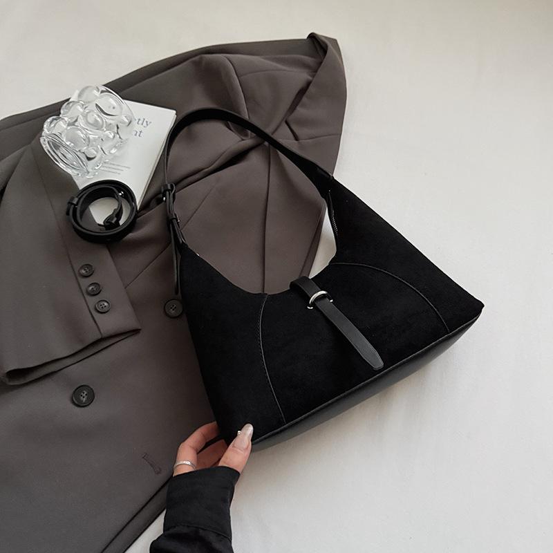 

Underarm bag women s 2025 new autumn high value light luxury niche feeling foreign style single shoulder crossbody portable women s bag