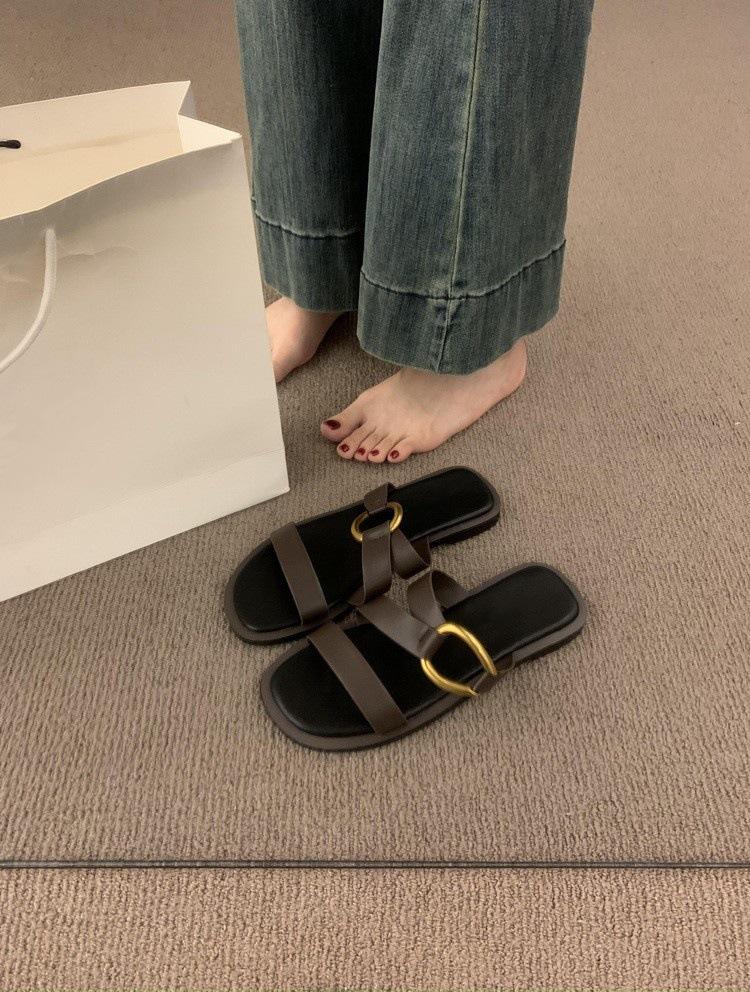 Fashion and leisure one-word with flat slippers women's new beautiful cool slippers