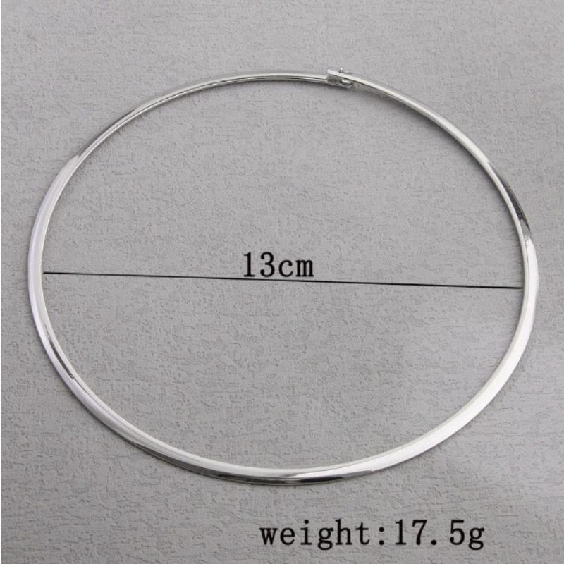 1 Simple Glossy Personality Temperament Women's Collar