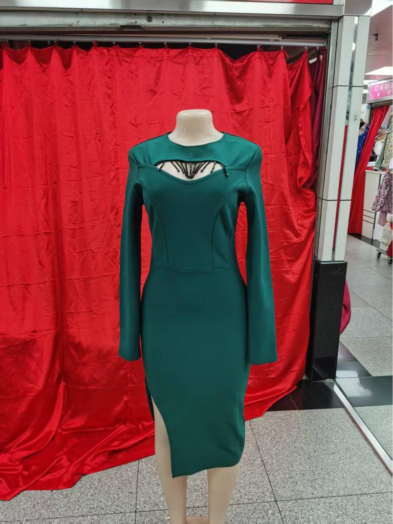 Damska Seksowna Sukienka Bandażowa z Koralikami i Długim Rękawem z Rozcięciem