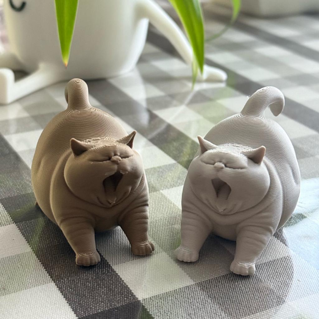 1pc Yawning cat statue Toy, Compact Desktop Decor for Home, Office, Car, Perfect Gift for Cat Lovers (Christmas, Halloween, Birt