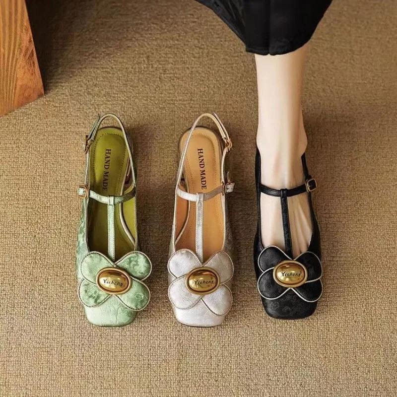 Fashion 2024 Hot Selling New Spring and Autumn Women's High Heels Women's Round Toe Low Heels Flower Mary Jane Shoes Sweet Women's Shoes