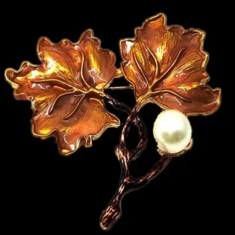 Fashion Women Clothes Decoration Color Painted Maple Leaves Metal Brooch Pin Imitation Pearl \Gold Brooches Pins Jewelry Gift