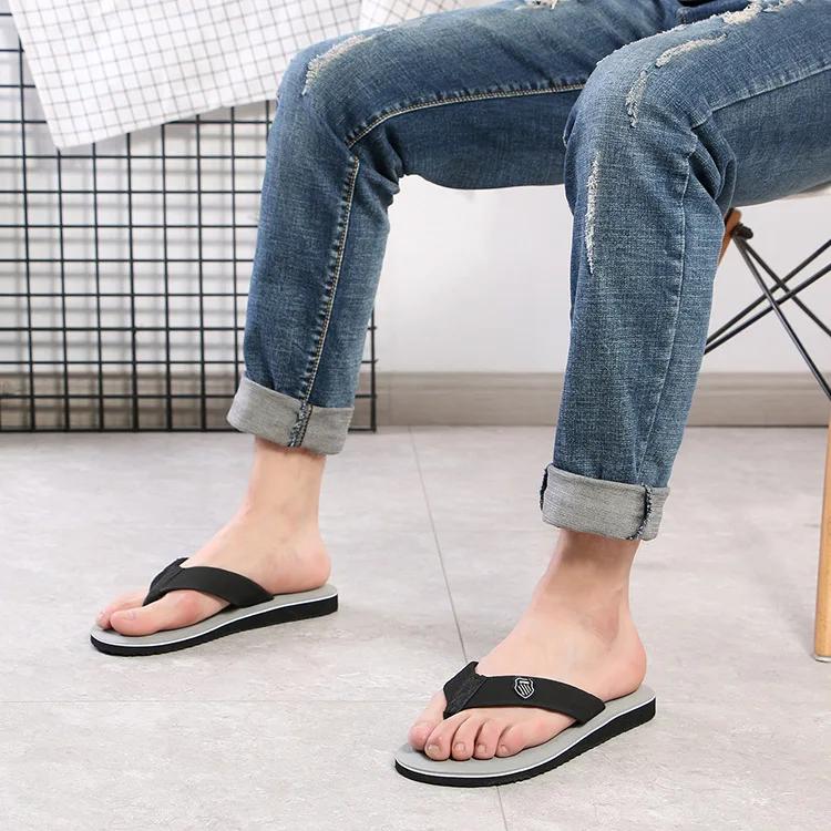New Men's Slippers High Quality Mens Beach Sandals Anti-slip Flip-flops Lightweight Men Casual Slippers Flat Shoes Zapatos Mujer