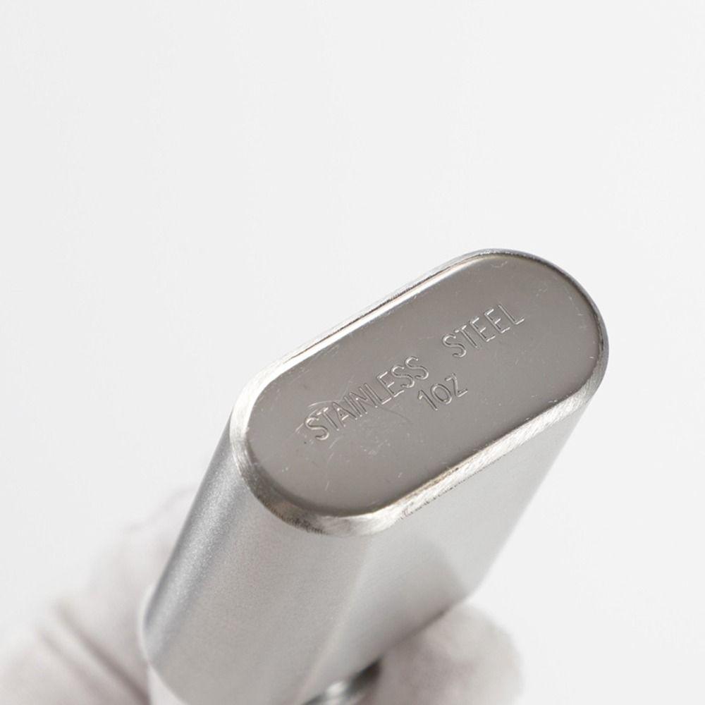 Mini fiaschetta alla moda da 1 oz in acciaio inossidabile, fiaschette portatili per bere, piccolo vaso da vino per esterni